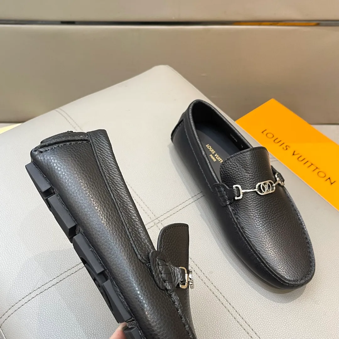 Factory price: 460💰LV men's beanie shoes 2025 official website synchronized <market top version> cowhide grain ➕ black cow lining original packaging. Size 38-45